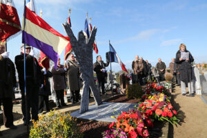 cimetiere_La_Chapelle_16_02_14.jpg