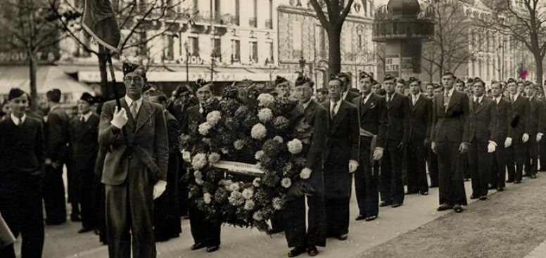 manifestation_des_etudiants_le_11_novembre_1940.jpg